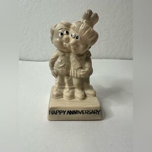 Vintage Couple Figurine HAPPY ANNIVERSARY by A.T. Inc 1970 Gift Love Made in USA